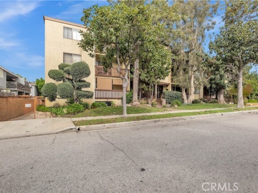 445 Ivy 204, Glendale CA 91204