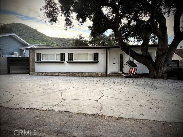10143 Oro Vista Ave., Sunland (los Angeles) CA 91040