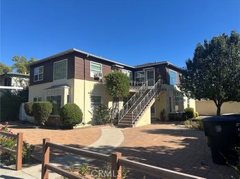 2208 W Victory