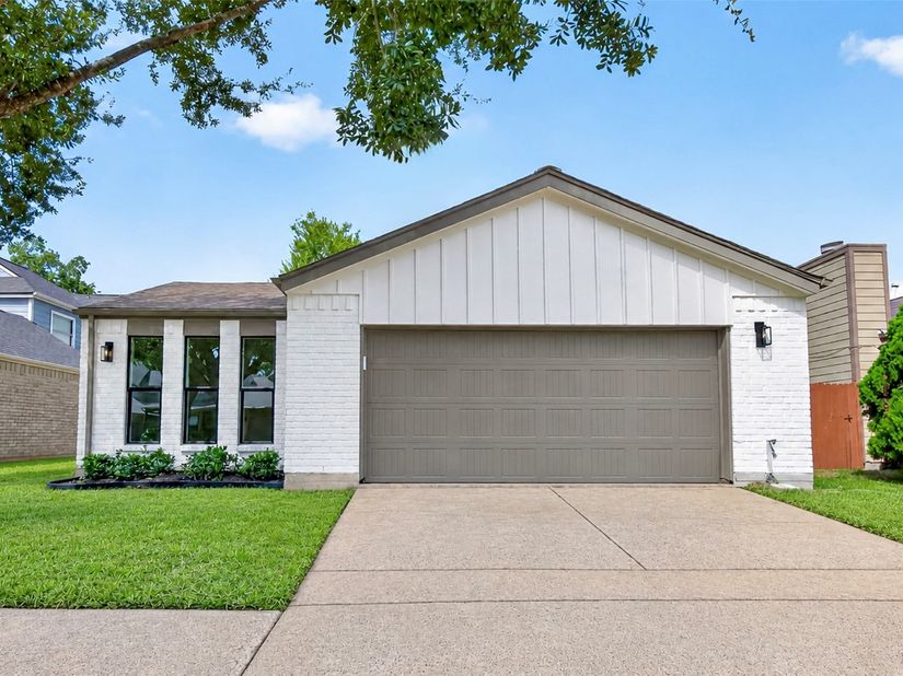 3615 Echo Grove Lane, Houston TX 77043