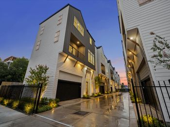 1187 W 19th Street