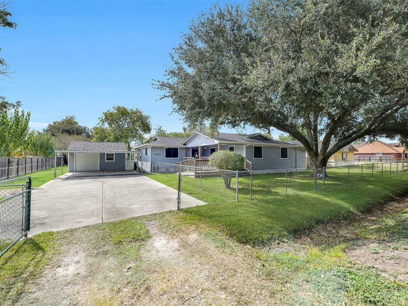 8408 Wayfarer Lane, Houston TX 77075
