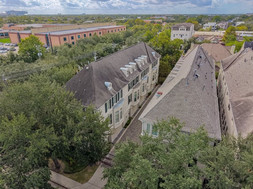 4003 Bellefontaine Street, Houston TX 77025