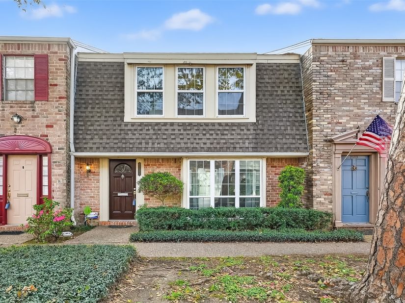 6351 Briar Rose Drive 149, Houston TX 77057