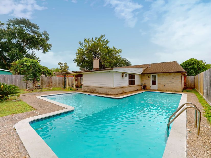 7410 Williams Street, Houston TX 77040