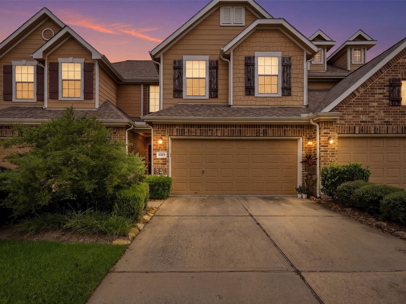 8429 Sunset Loch Drive, Spring TX 77379
