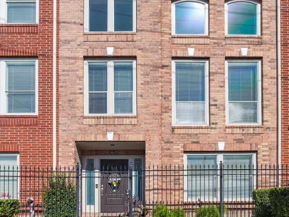 1639 Sutton Street, Houston TX 77006