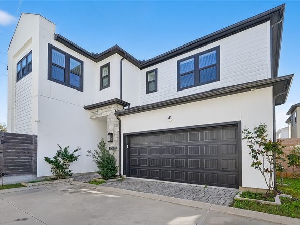 3239 Royal Oaks Hollow Lane, Houston TX 77082