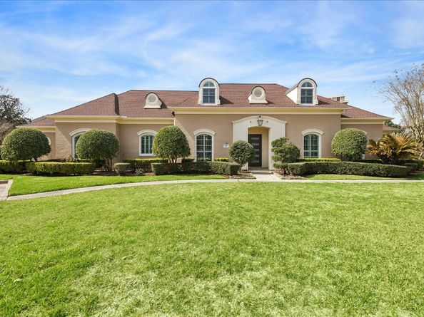 24 Villa Bend Drive, Houston TX 77069