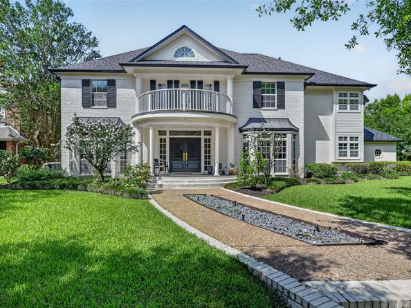 25 Glen Loch Court, Sugar Land TX 77479