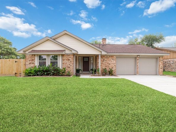 16303 Deer Lick Drive, Houston TX 77090