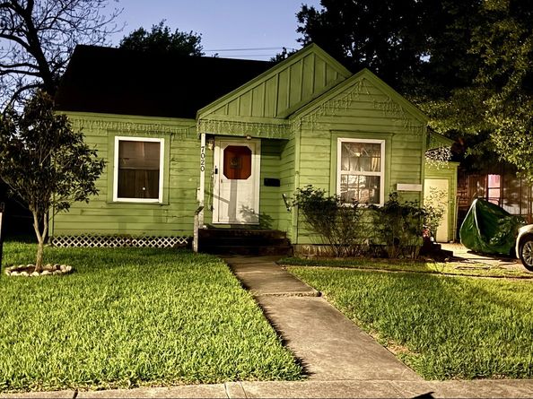 7020 Narcissus Street, Houston TX 77087