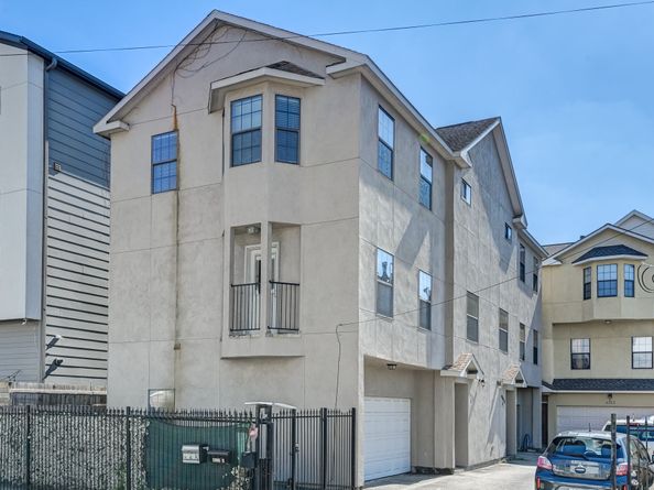 4323 Marina Street A, Houston TX 77007