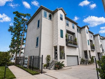 1565 W 22nd Street