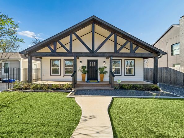 1502 Des Jardines Street, Houston TX 77023