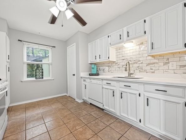 3319 Sycamore Springs Drive, Houston TX 77339