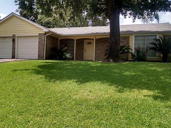 10942 Dunvegan Way, Houston TX 77013