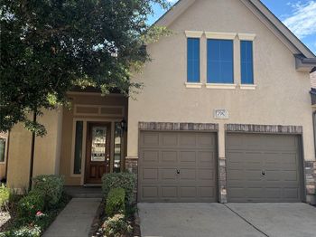 2910 Royal Oaks Green