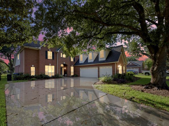 2319 Quarterpath Drive, Richmond TX 77406