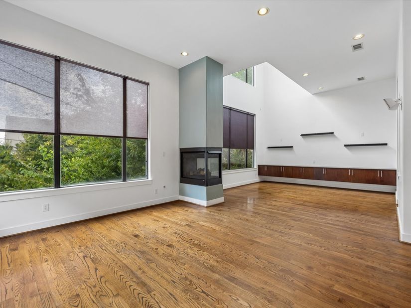 732 Ruthven Street, Houston TX 77019