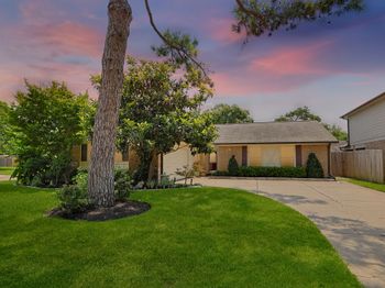 8638 Lake Crystal Drive