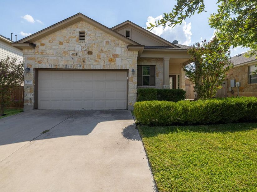 1103 Sunny Meadows LOOP, Georgetown TX 78626