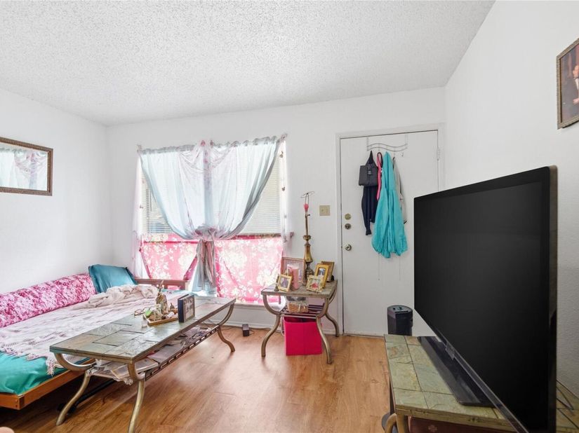 2801 Hemphill PARK A103, Austin TX 78705