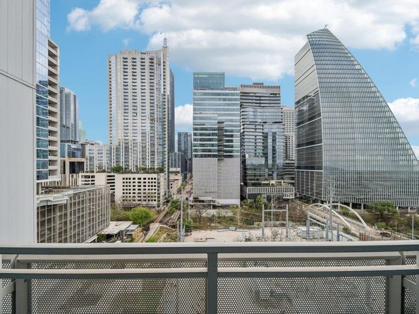 222 West Ave 1211, Austin TX 78701
