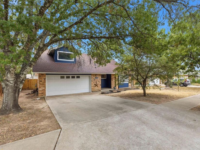 6103 Smith Oak TRL, Austin TX 78749