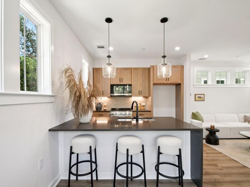 2410 Drew Lane Unit #5, Austin TX 78748