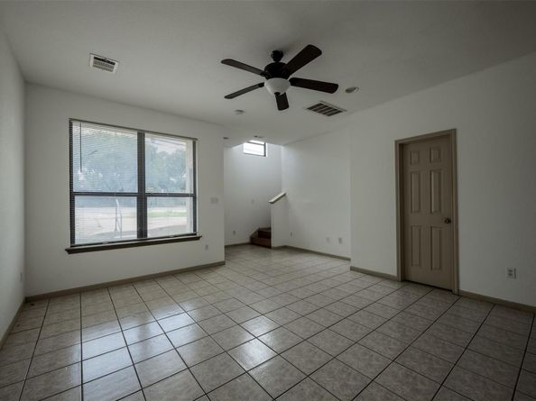8901 Parkfield DR, Austin TX 78758