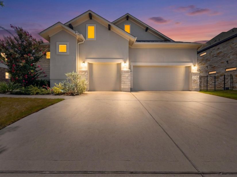 1902 Floresta DR, Cedar Park TX 78613