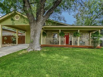 8917 Glenn LN