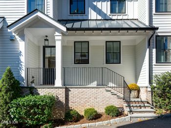 25 Woodland Drive