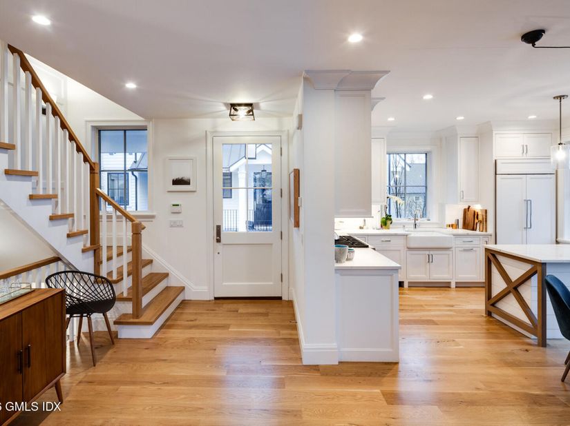 25 Woodland Drive B, Greenwich CT 06830