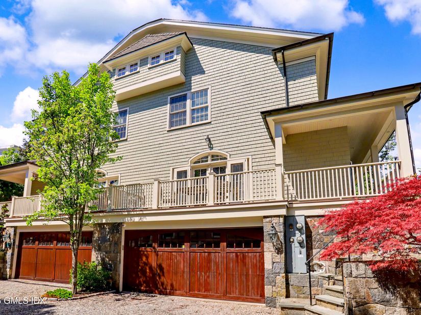 71 Orchard Place 2, Greenwich CT 06830