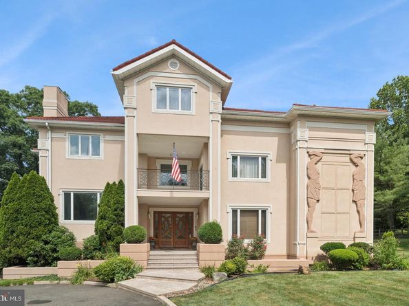 1439 Byberry Road, Huntingdon Valley PA 19006