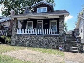 3002 South Dakota Avenue NE