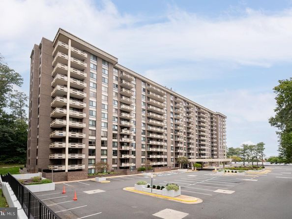 1808 Old Meadow Road 1115, Mclean VA 22102