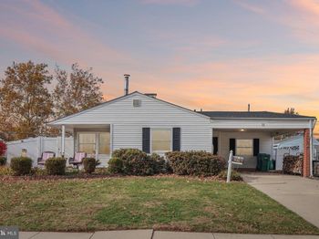 11 Crimson King Lane