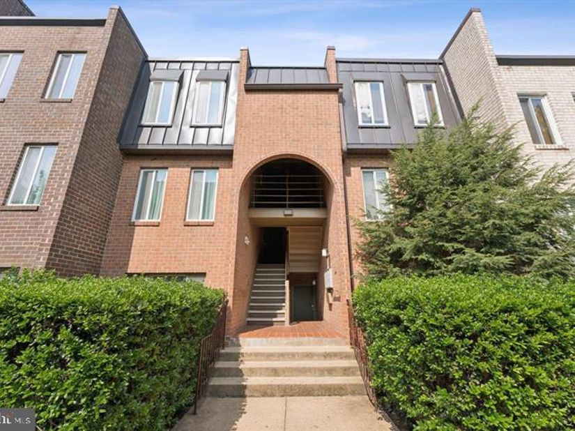 5010 7TH Road S T1, Arlington VA 22204