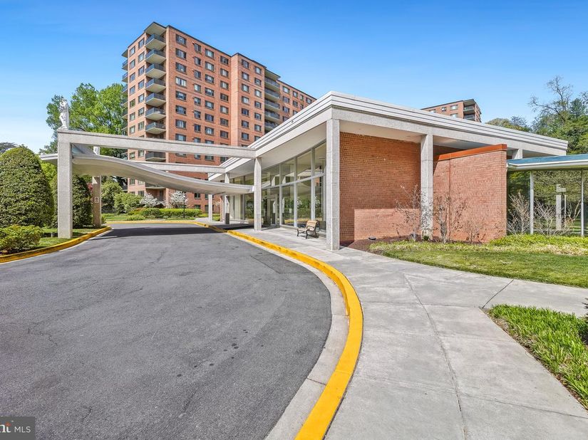 4201 Cathedral Avenue NW 403E, Washington DC 20016