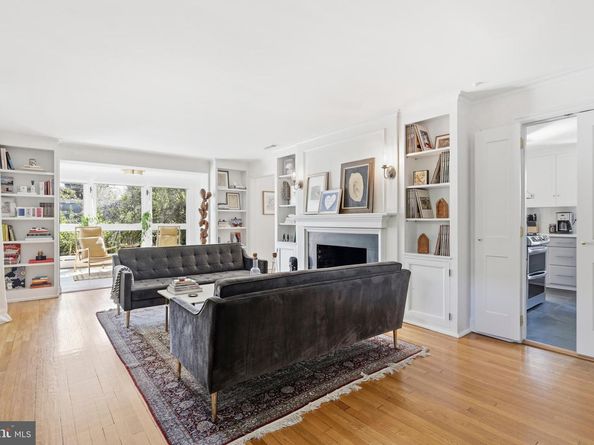 155 Rex Avenue, Philadelphia PA 19118