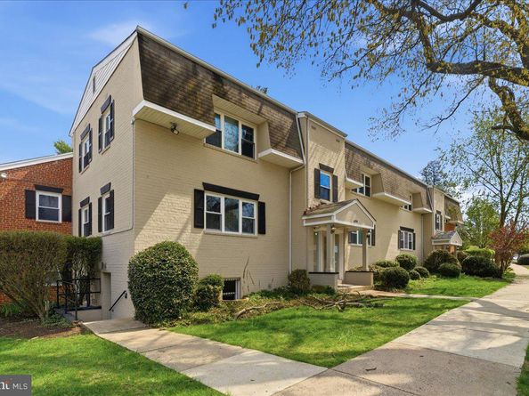 6198 Greenwood Drive 101, Falls Church VA 22044