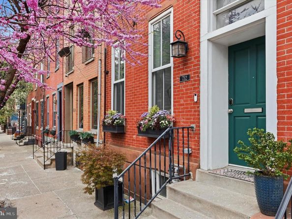 752 S 15TH Street, Philadelphia PA 19146