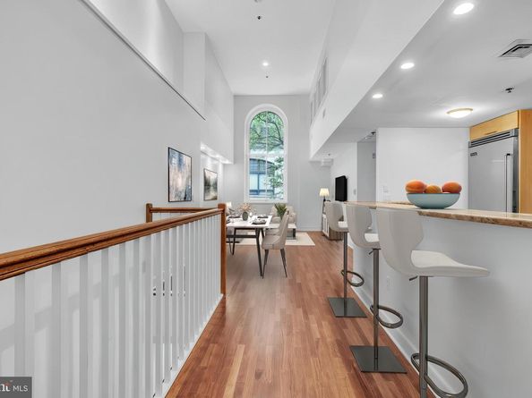 300 N 3rd Street 102, Philadelphia PA 19106