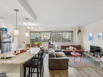 2101 Chestnut Street