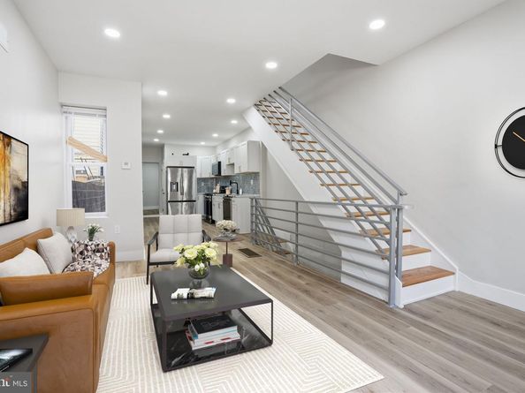 2443 S Franklin Street, Philadelphia PA 19148