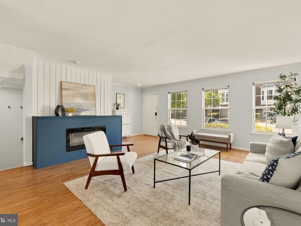 8906 Royal Astor Way, Fairfax VA 22031