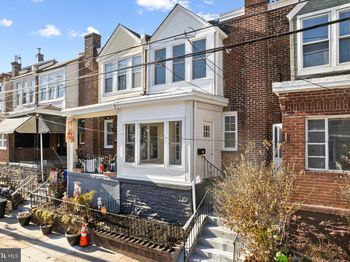 6056 N Beechwood Street